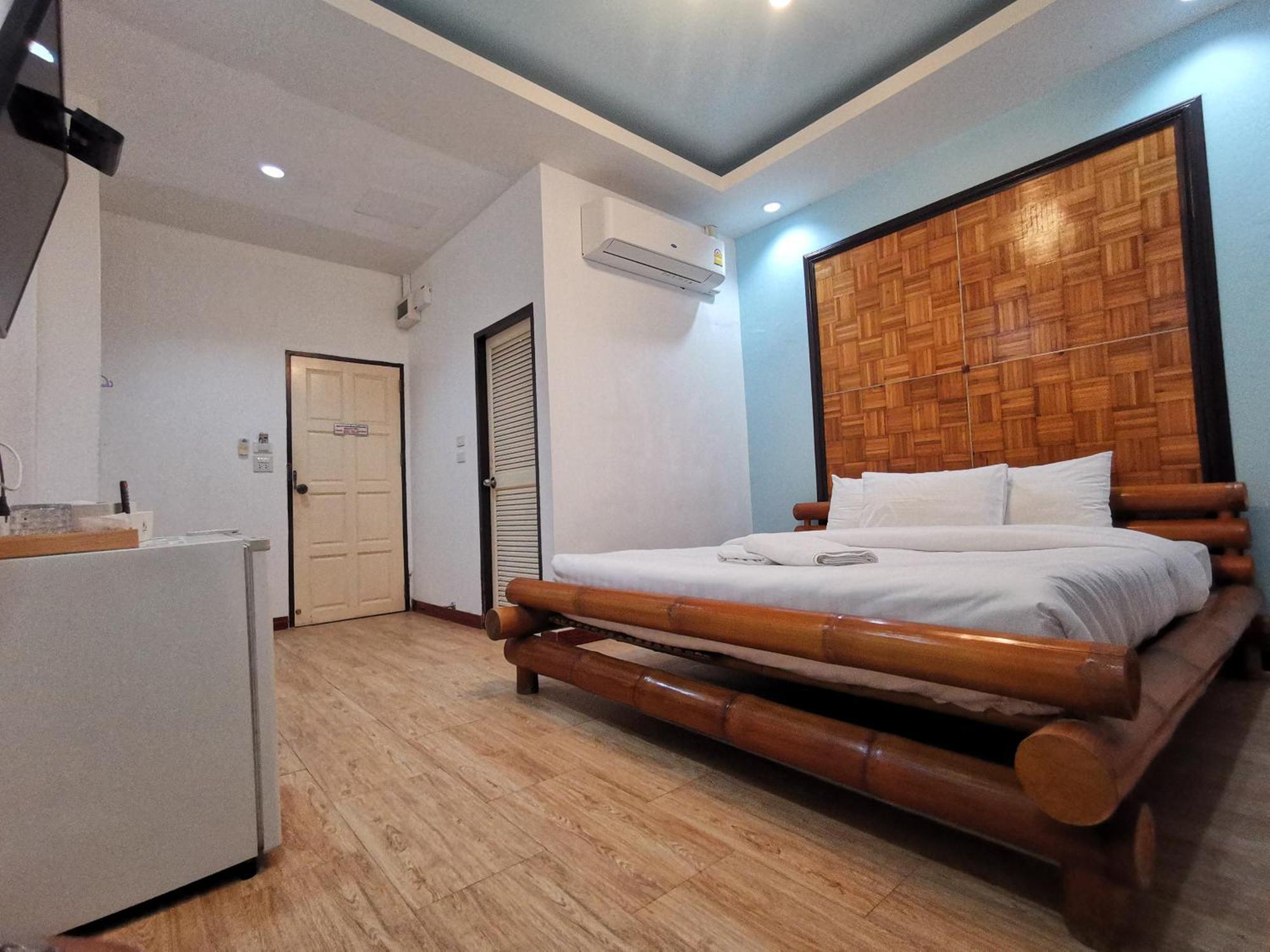 Kan Home Hotel Kanchanaburi City Exterior photo