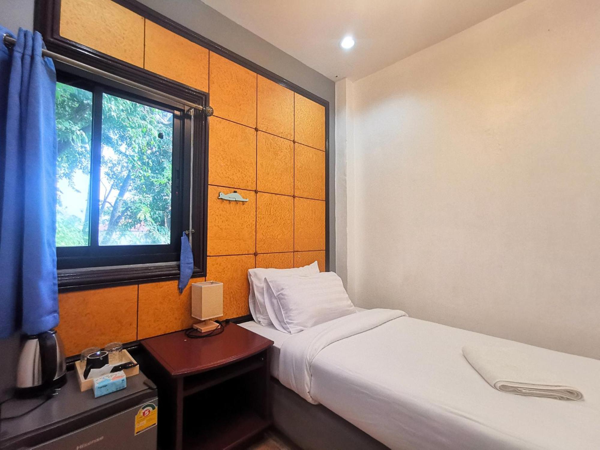 Kan Home Hotel Kanchanaburi City Exterior photo